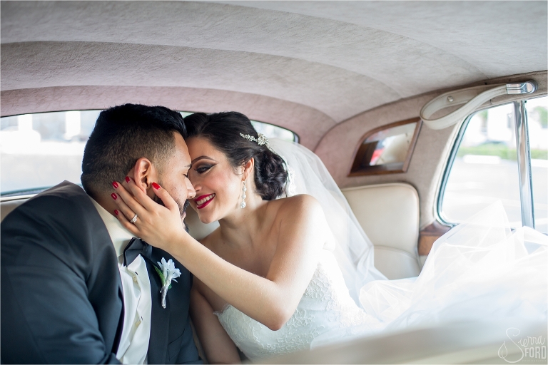 portraits-inside-car