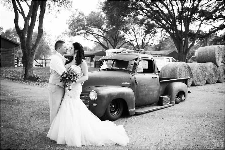 rustic wedding portaits