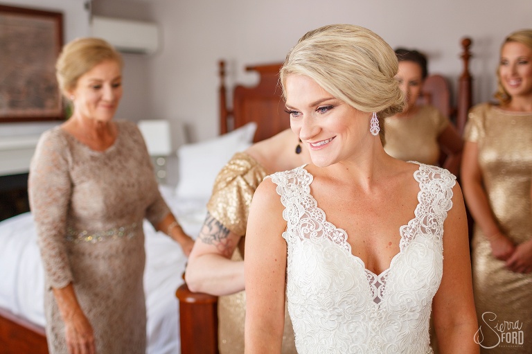 bride and mother getting ready wedding photography