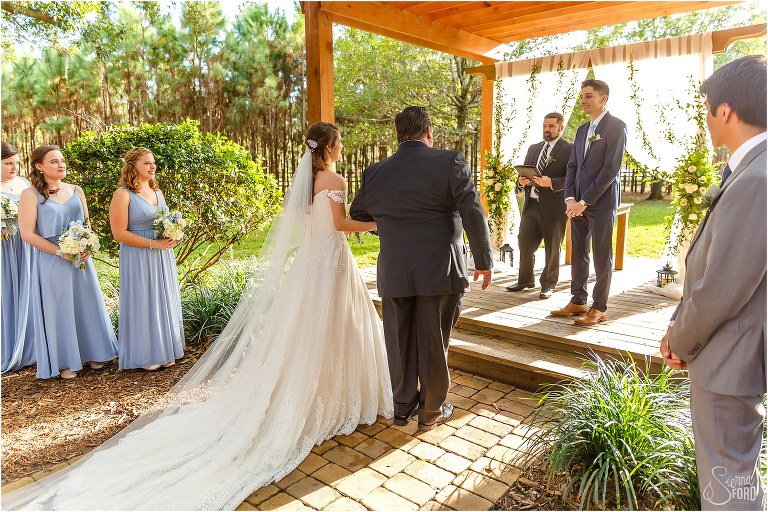 bride & father arrive to groom at the altar at Club Lake Plantation wedding ceremony